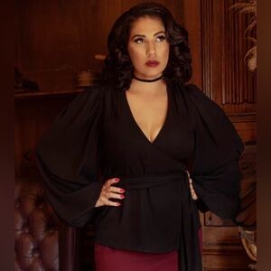 La Femme En Noir Georgette wrap top Large